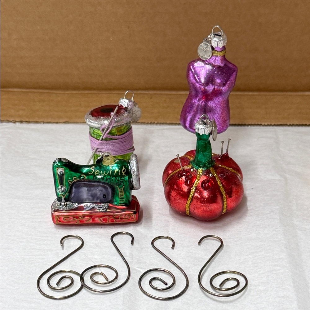 ⭐️Dept. 56 Tiny Trimmings Sewing-Themed Holiday Ornament Set
